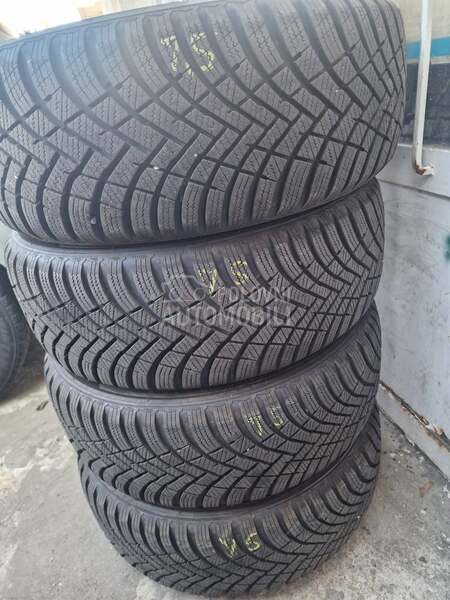 Hankook 205/55 R16 Zimska
