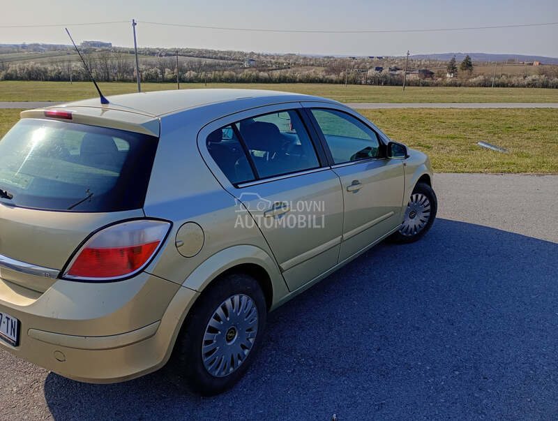 Opel Astra H 1.8