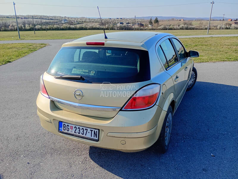 Opel Astra H 1.8