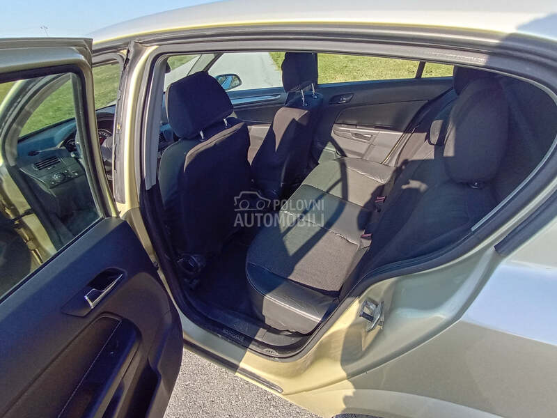 Opel Astra H 1.8