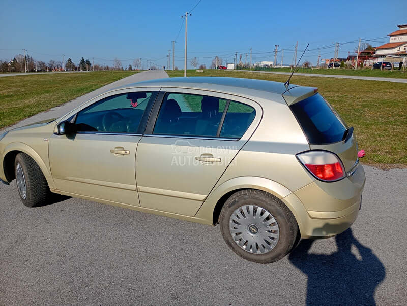 Opel Astra H 1.8