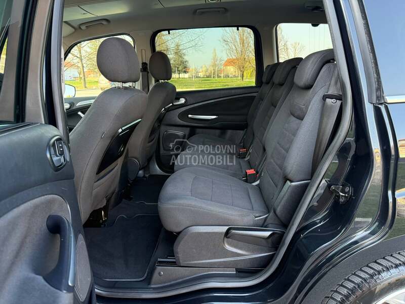 Ford Galaxy 7 S E D /A U T/F U L