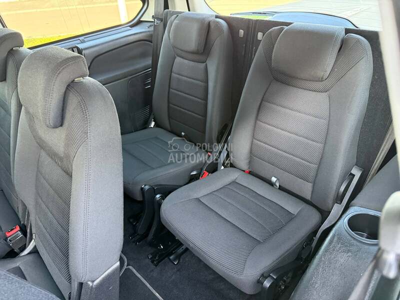 Ford Galaxy 7 S E D /A U T/F U L