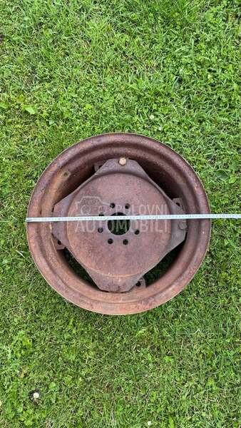 Antonio Carraro TRX 8400