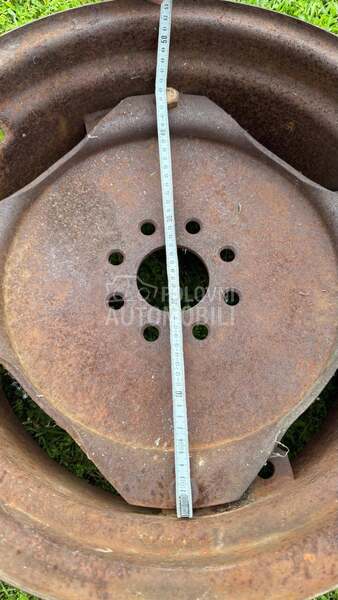 Antonio Carraro TRX 8400