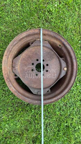 Antonio Carraro TRX 8400