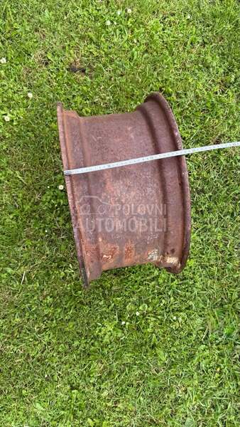 Antonio Carraro TRX 8400