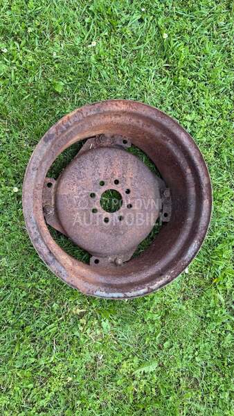 Antonio Carraro TRX 8400