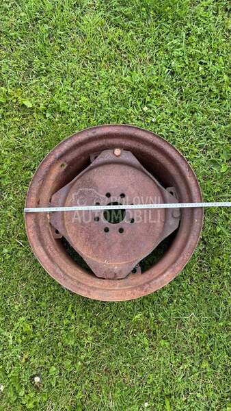 Antonio Carraro TRX 8400