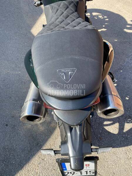 Triumph Street Triple 675