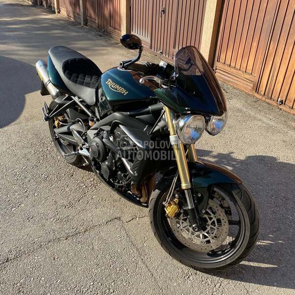 Triumph Street Triple 675