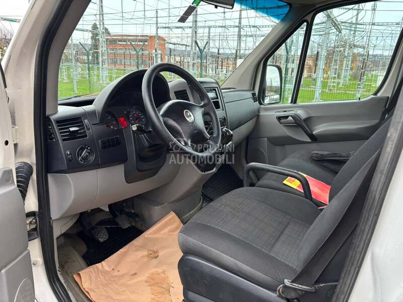 Volkswagen Crafter.  CH