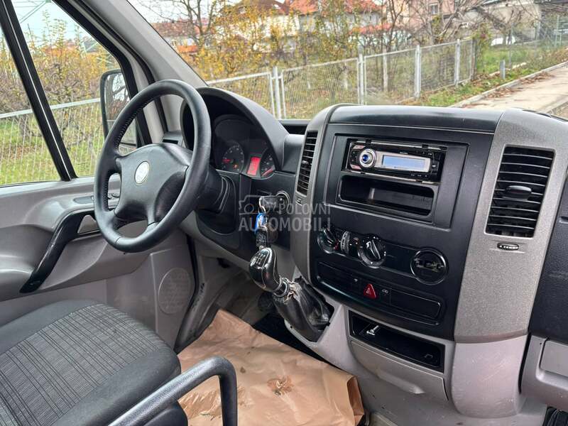 Volkswagen Crafter.  CH