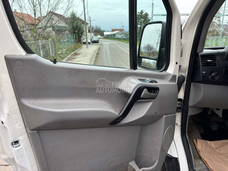 Volkswagen Crafter.  CH