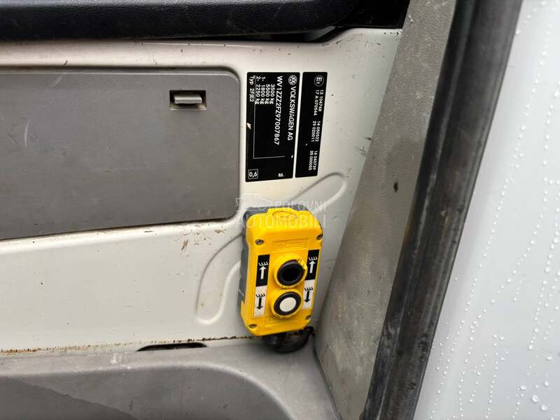 Volkswagen Crafter.  CH