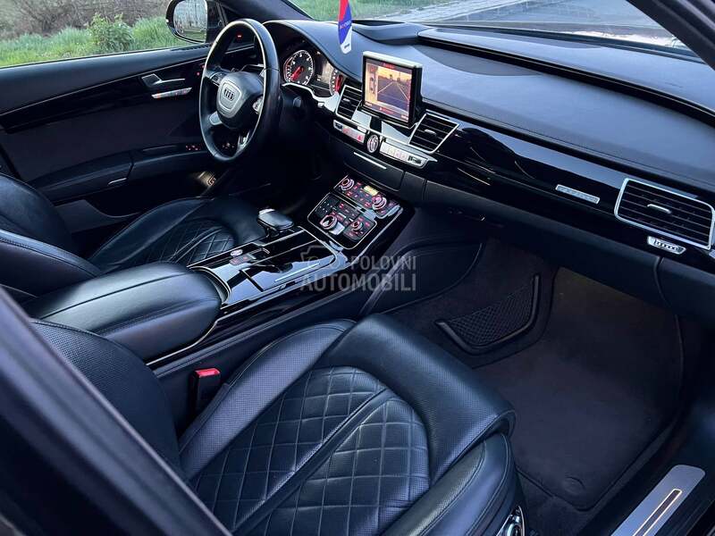 Audi A8 3.0TDI REST/ matrix