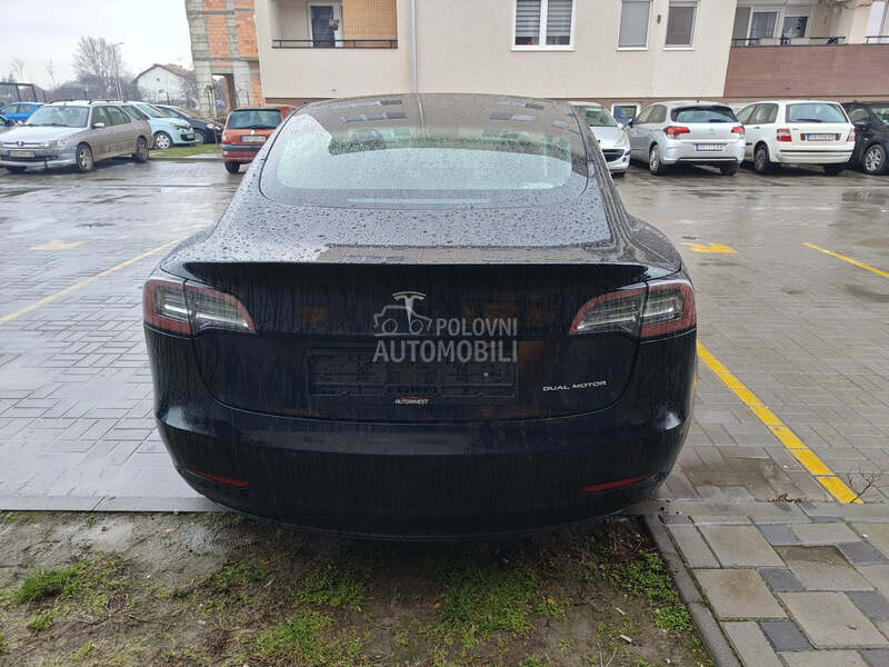 Tesla Model 3 Long Range