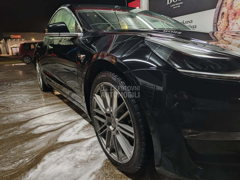 Tesla Model 3 Long Range