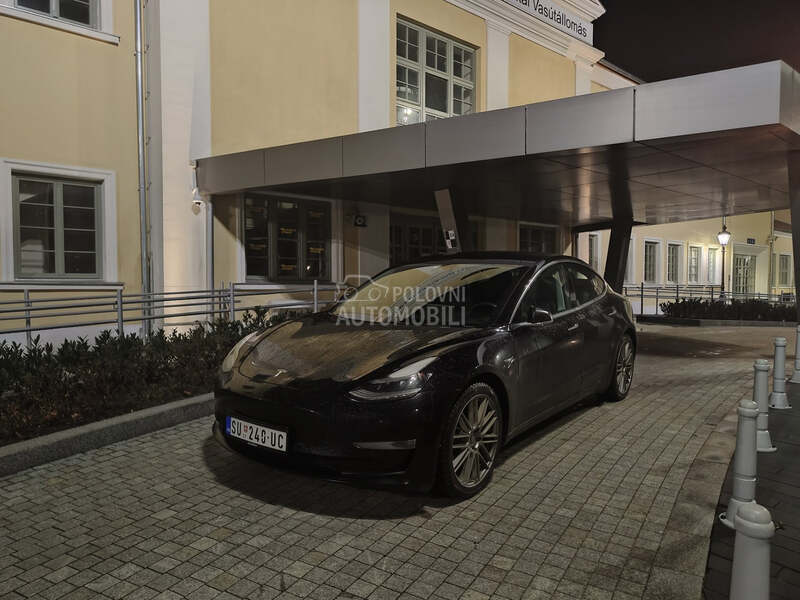 Tesla Model 3 Long Range