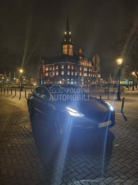 Tesla Model 3 Long Range