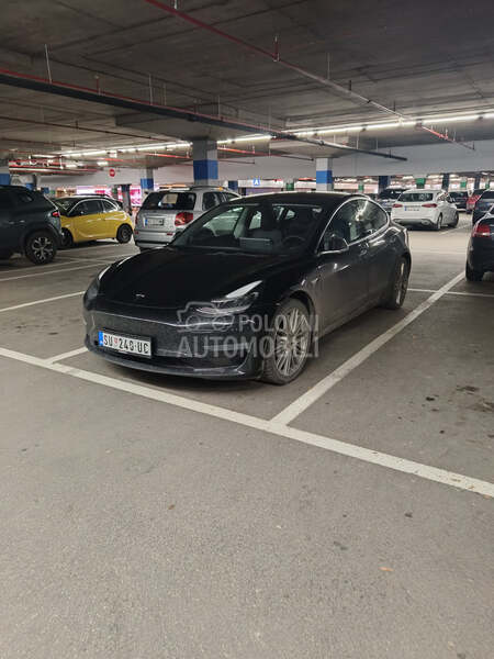 Tesla Model 3 Long Range