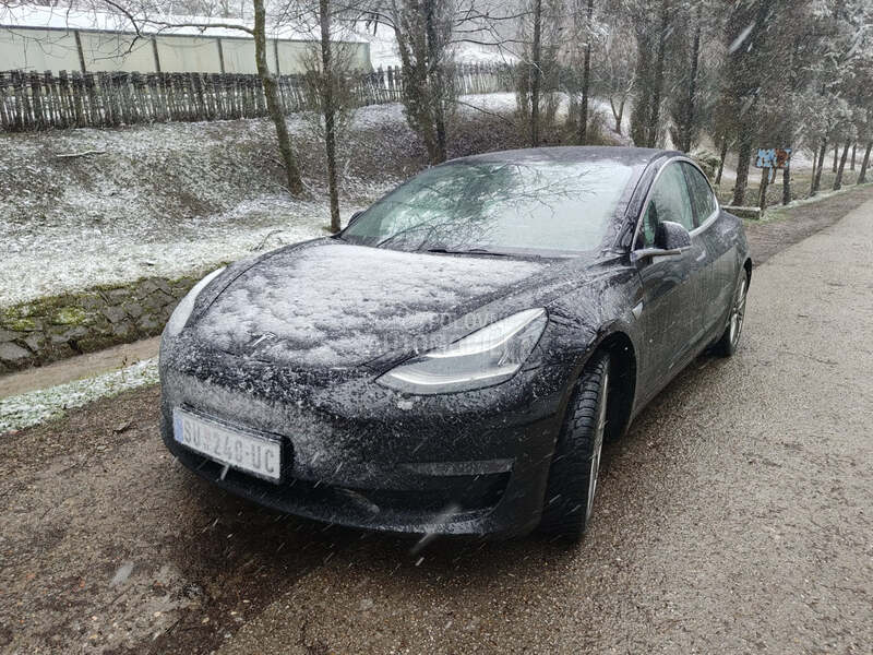 Tesla Model 3 Long Range