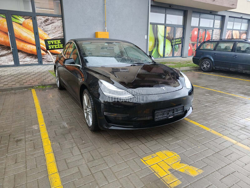 Tesla Model 3 Long Range