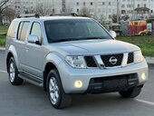 Nissan Pathfinder 2.5