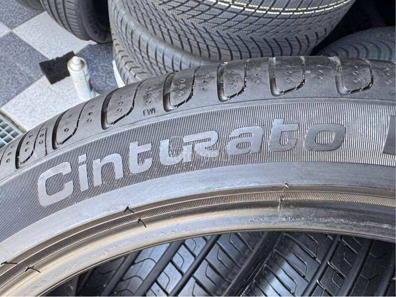 Pirelli 235/40 R19 Letnja