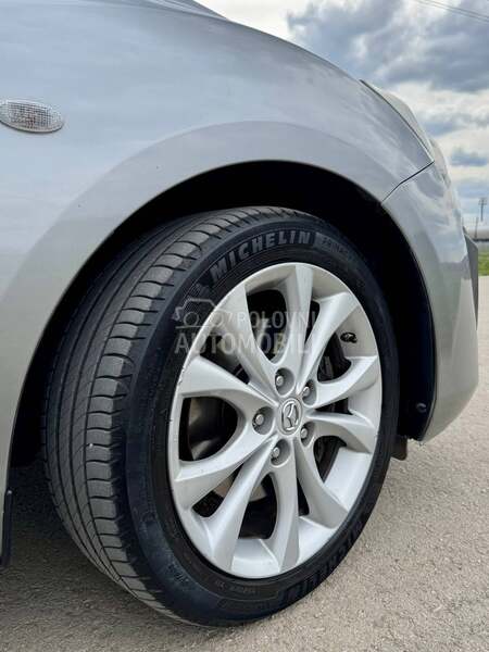 Mazda 3 2.0 BL SPORT