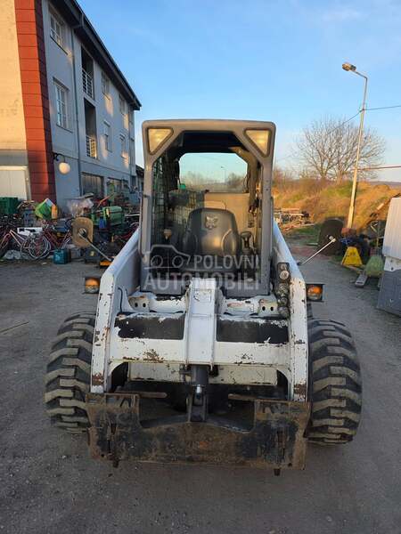 Bobcat A220