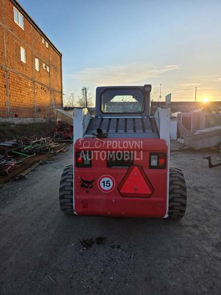 Bobcat A220