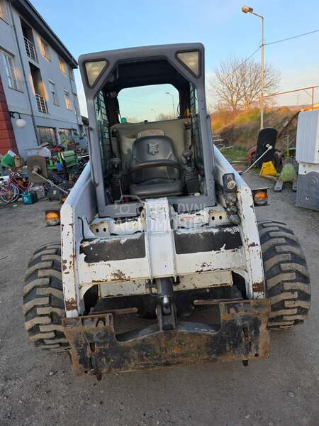 Bobcat A220