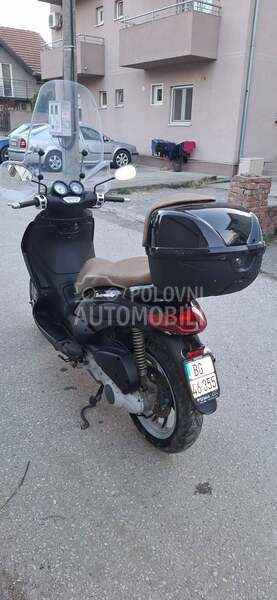 Piaggio Beverly 200