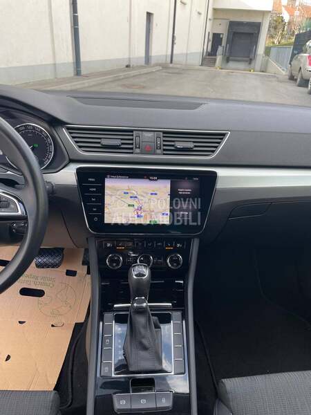 Škoda Superb 