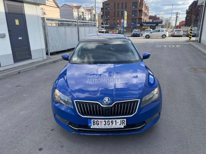 Škoda Superb 
