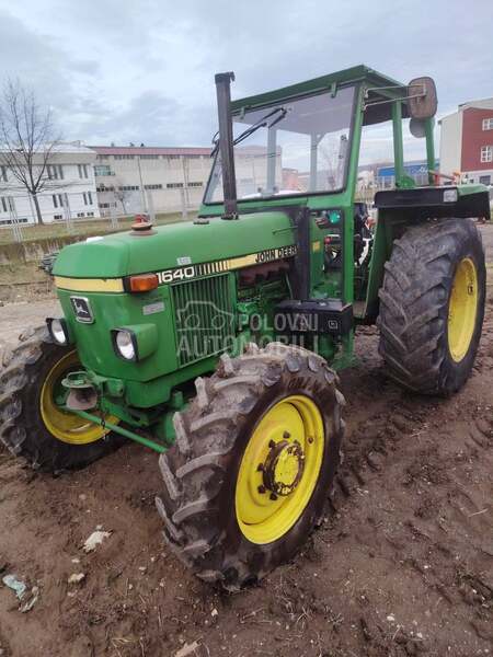 John Deere 1640