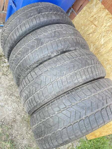Pirelli 235/55 R19 Zimska
