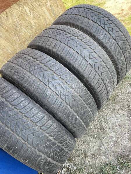 Pirelli 235/55 R19 Zimska