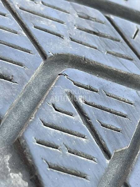 Pirelli 235/55 R19 Zimska