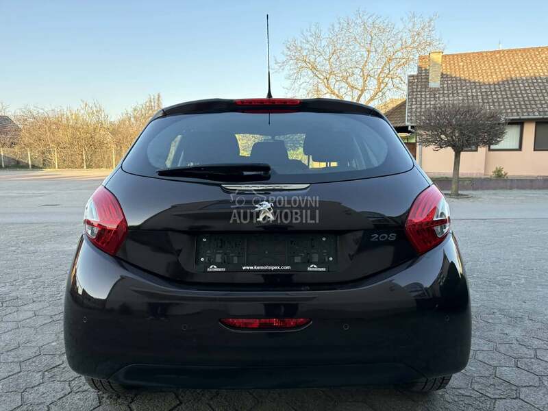 Peugeot 208 