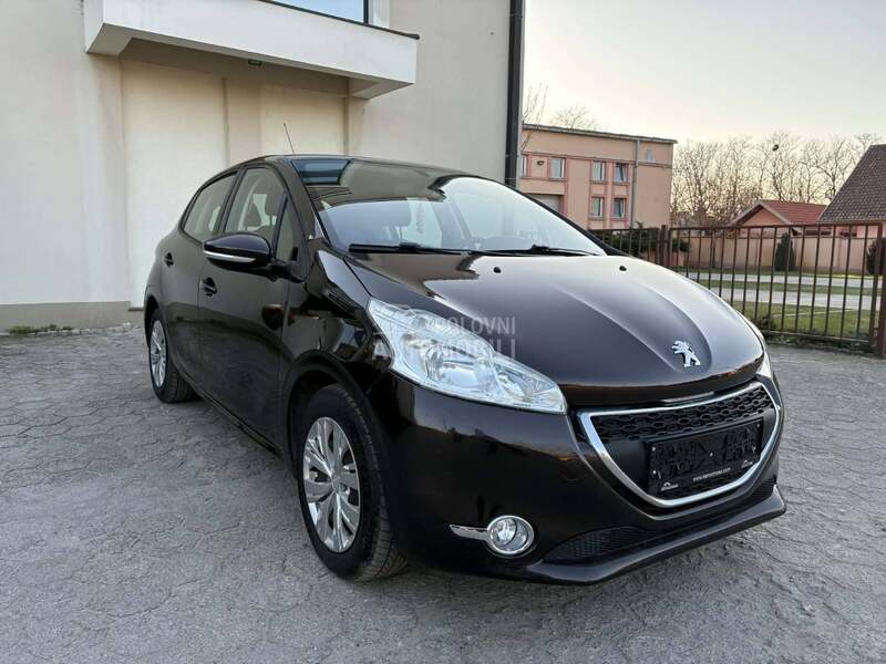 Peugeot 208 