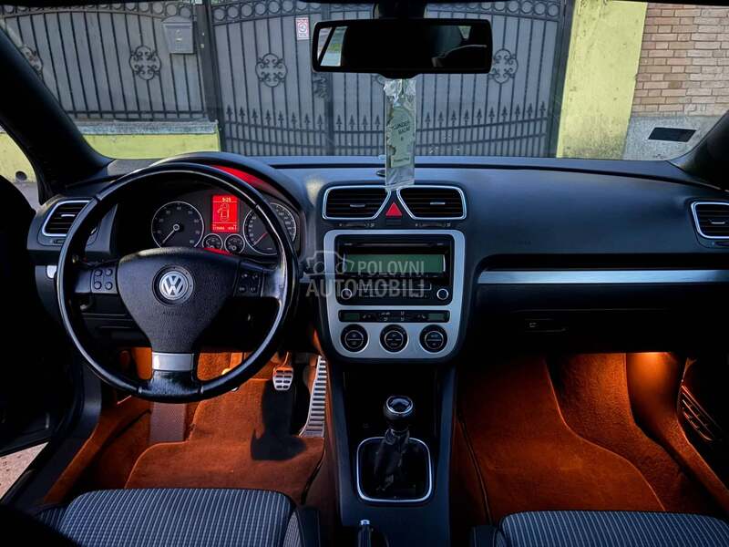 Volkswagen EOS 