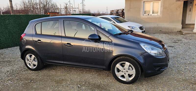 Opel Corsa D 1.0 LPG