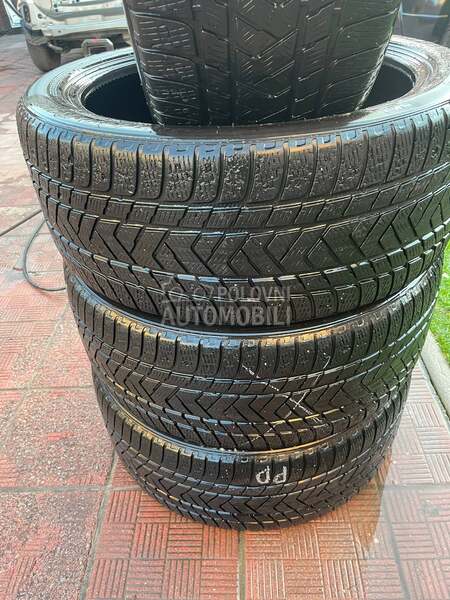 Pirelli 285/40 R22 Sve sezone