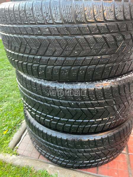 Pirelli 285/40 R22 Sve sezone