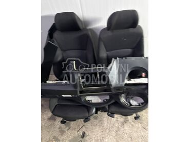 tabla s otvorom za navi za BMW Serija 3 od 2005. do 2012. god.