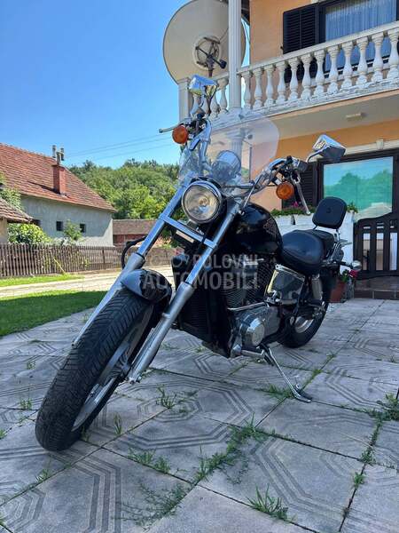 Honda shadow 1100