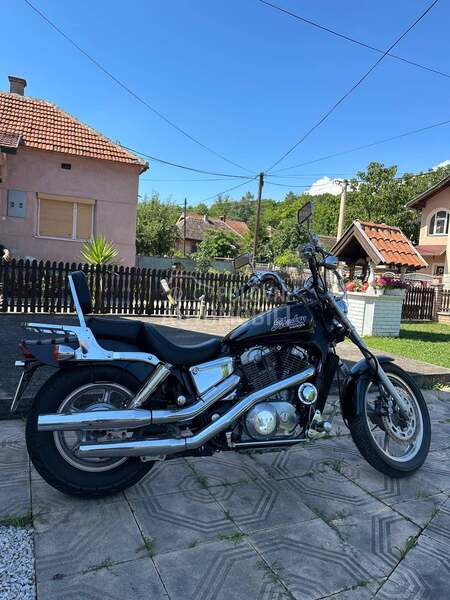 Honda shadow 1100