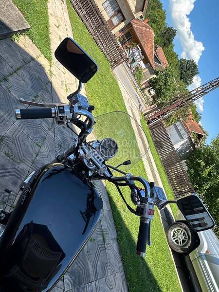 Honda shadow 1100